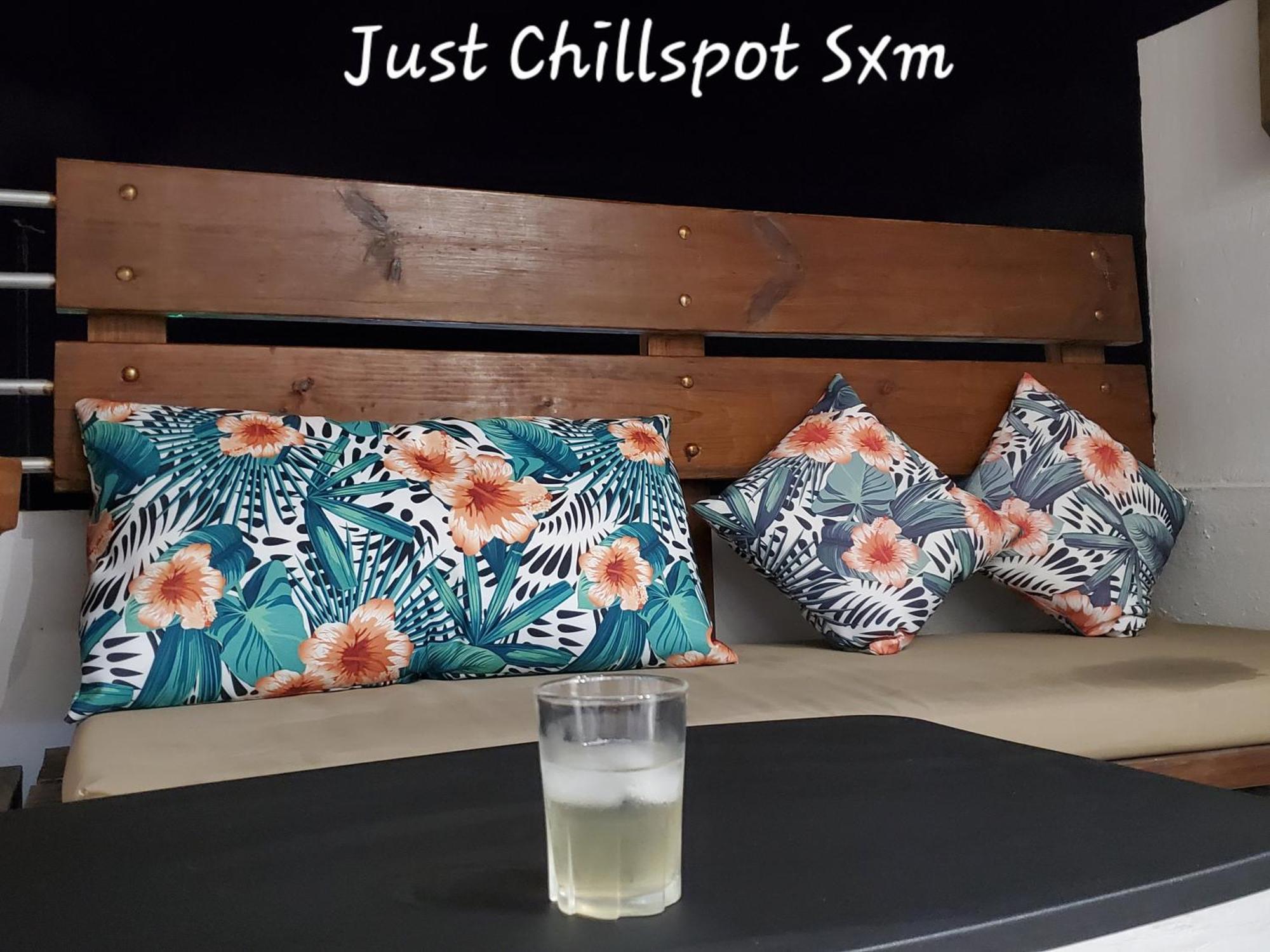 CHILL SPOT avec vue sur lagon - with a lagoon view SXM Marigot  Extérieur photo